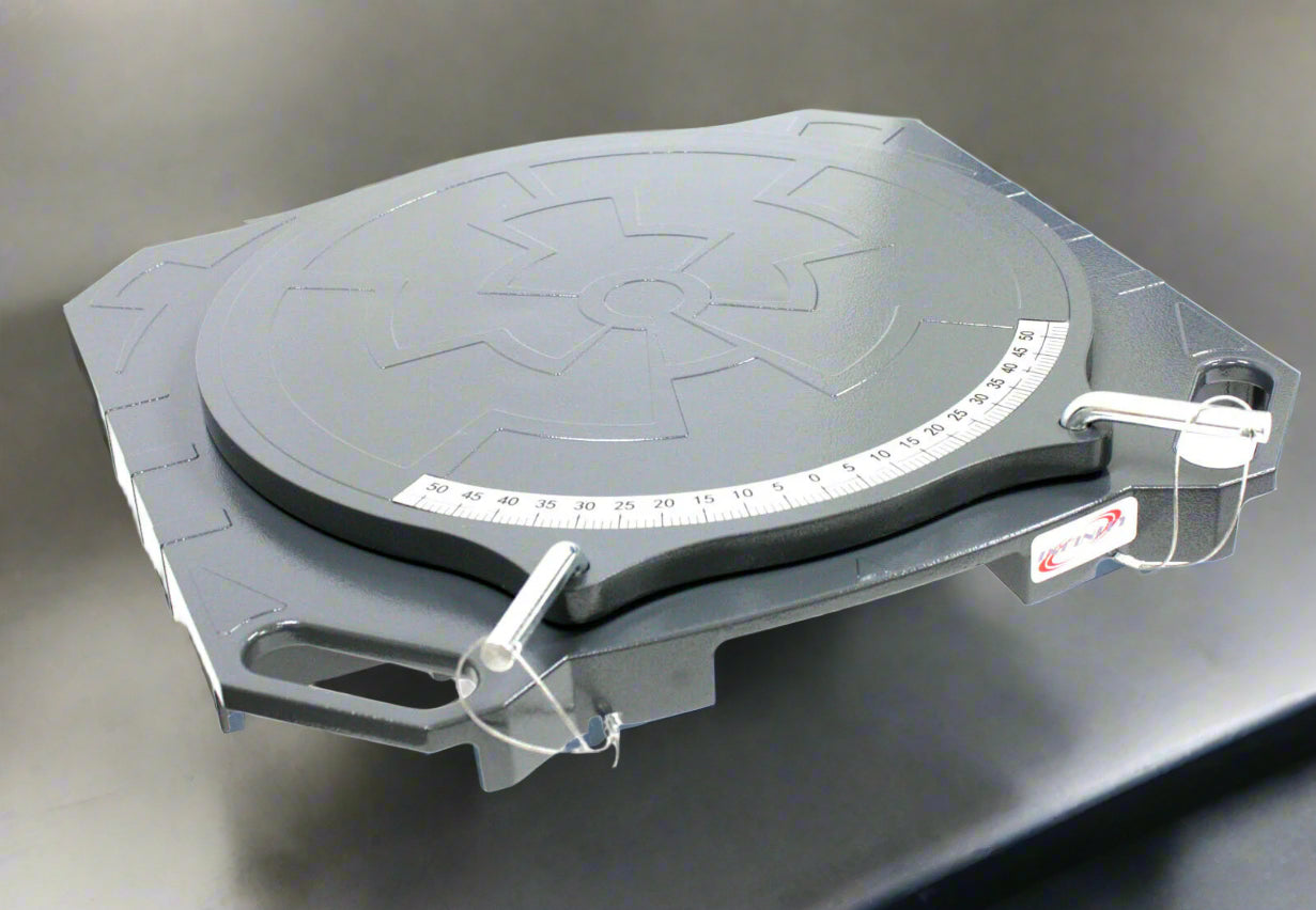 Two wheel alignment plates with 360° rotation
Side view of aluminum turntable plate with ball bearings
Top view showing angle adjustment markings
Close-up of the turntable base and mounting bolts
Full product layout – turntable pair for alignment tasks