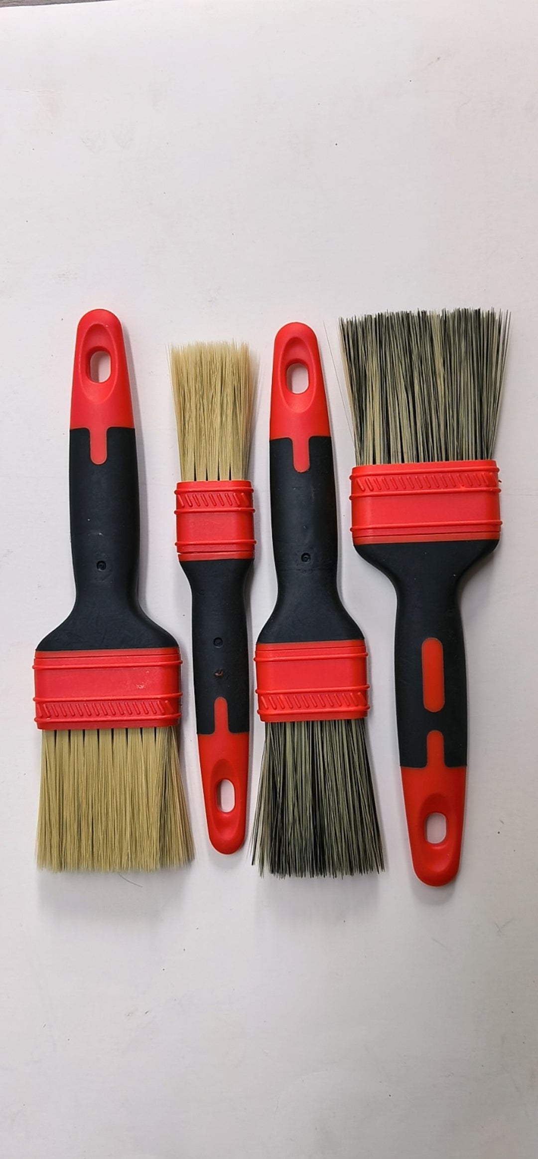 4PCS Paintbrush Set Assorted Sizes 7.5"–7.8" Painting Kit T0976
