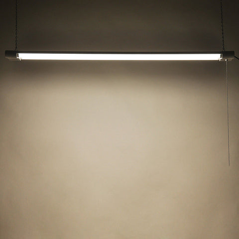 LED tube work light with plug-and-play chain
Linkable LED garage light mounted on ceiling
White 40W LED tube with pull chain switch
Shop light showing 200 LED panel
Multiple 40W LED fixtures installed in workshop