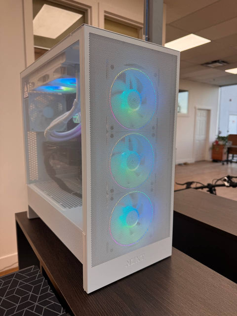 Custom NZXT H5 Flow RGB gaming PC setup
i7-13700K liquid cooled gaming PC with RTX 4060
High-performance DDR5 desktop tower with RGB lighting