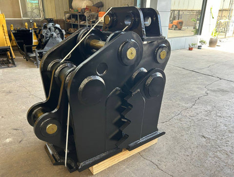Heavy - Duty Manual Pulverizer Attachment – Fits Komatsu & Other Excavators - with MP40 35 To 45 T Class | Sold by Uncle Wiener's Wholesale