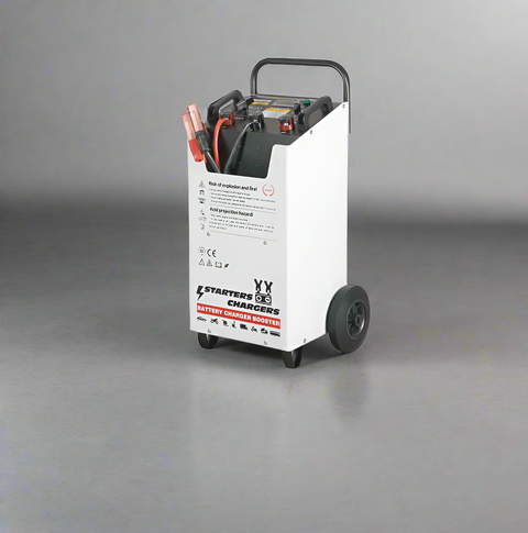 220V battery booster with wheels and handle ��� Model F3500A
Quick start charger for 12V and 24V truck batteries
Heavy-duty battery booster with air cooling
Front panel view of F3500A booster c