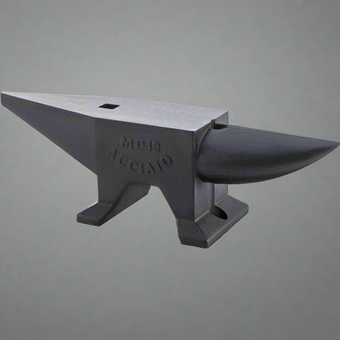 “25 lb cast iron blacksmith anvil with horn”
“88 lb horn anvil for forging and metalwork”
“Heavy-duty blacksmithing tool with cast iron construction”
“Side view of horned blacksmith anvil on white background”