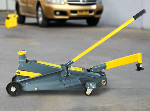 3-Ton Hydraulic Floor Jack β Yellow Long-Neck Design for Trucks
Heavy-Duty Jack for SUVs and Light Trucks β Full Side View