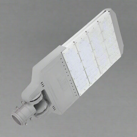 400W LED street light IP65 waterproof housing
600W high lumen yard light adjustable mounting
Gray outdoor LED security light fixture close-up
Side view of LED light with heat sink fins
Daylight white LED floodlight for outdoor use