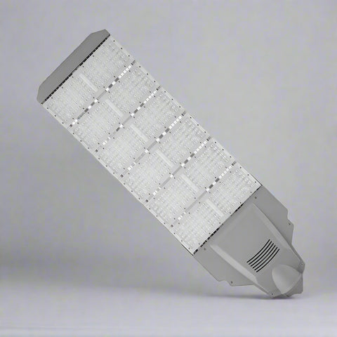 400W LED street light IP65 waterproof housing
600W high lumen yard light adjustable mounting
Gray outdoor LED security light fixture close-up
Side view of LED light with heat sink fins
Daylight white LED floodlight for outdoor use