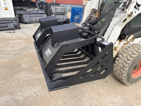 72" hydraulic grapple bucket on skid steer
Skid steer rock grapple front view
Close-up of grapple teeth and hoses
Dual-cylinder grapple open position
Grapple attachment lifting heavy debris