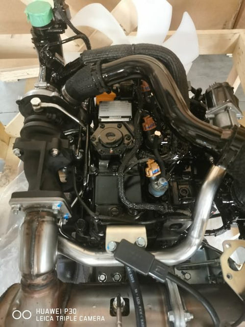 3.5-Ton Tandem Vibratory Roller in yellow β front view
Double drum asphalt compactor on-site
Side view of articulated soil roller
Yanmar engine vibratory roller parked for demonstration