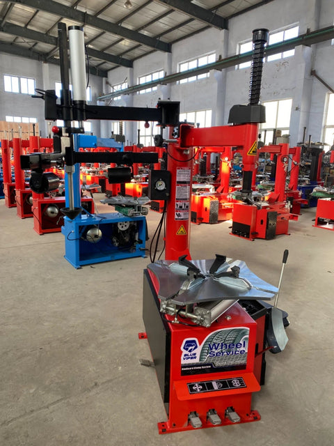 Blue Viper FT300 Commercial Tire Changer with Helper Arm
1.5 HP Tire Machine with 5500 lb Bead Break Force
Professional Tire Changer for Auto Shops
Heavy-Duty Blue Viper FT300 Tire Changer with Assist Arm