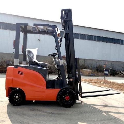 CanLift 4000 LBS orange electric forklift with 118” lift and 42” forks
Profile shot of forklift with raised mast and battery housing
Rear view of forklift with control panel and operator seat
42” heavy-duty forks and solid tires
Close-up of fork shifting mechanism
