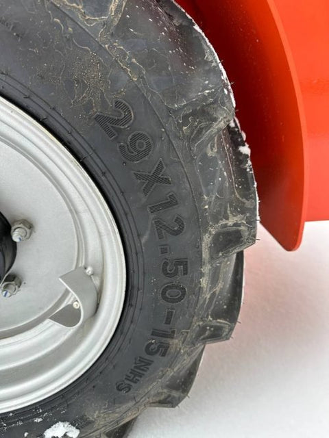 CanLift EREL10 electric wheel loader side view
Red electric wheel loader lifting materials
Bobcat-style quick hitch on CanLift loader
72V battery electric loader in warehouse
Heavy-duty compact loader with bucket attachment