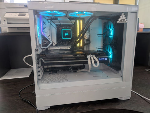 Custom Gaming PC with i7-14700F, RX 7900 XT, 32GB DDR5, and Gen5 SSD