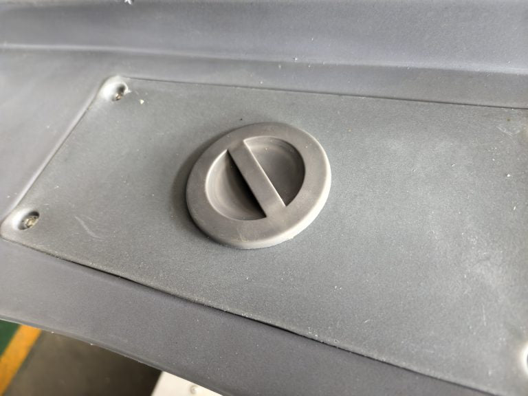 “Deluxe outdoor portable toilet with built-in sink”
“390L waste tank portable toilet for job sites and events”
“Portable flush toilet with handwashing station”
“Full-seat porta potty with sink and ventilation panel”