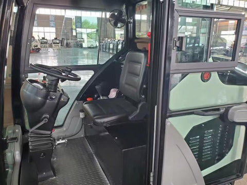 Fully enclosed ride-on industrial floor sweeper in green
Electric road sweeper with 200L tank and enclosed cabin
Commercial cleaning machine for streets and factories
High-capacity ride-on floor sweeper with water tank