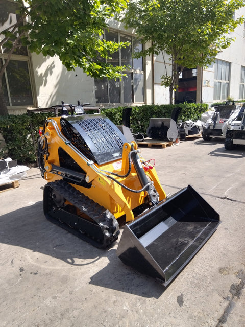 “T380 compact skid steer loader with rubber tracks”
“T460 mini tracked loader for landscaping and excavation”
“Heavy-duty skid steer with universal quick attach plate”
“Tracked compact construction loader in yellow”