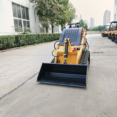 “T380 compact skid steer loader with rubber tracks”
“T460 mini tracked loader for landscaping and excavation”
“Heavy-duty skid steer with universal quick attach plate”
“Tracked compact construction loader in yellow”
