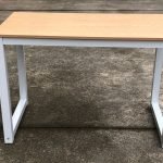 Modern black and white minimalist computer desk – Model SD002B
Compact wood workstation table for home office or study