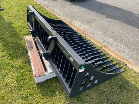 John Deere Global Euro rock bucket front view
Heavy-duty 96 inch tractor rock bucket attachment
Global Euro tractor rock bucket handling large debris
Side view of reinforced rock bucket for tractors
Rock bucket attachment for land clearing