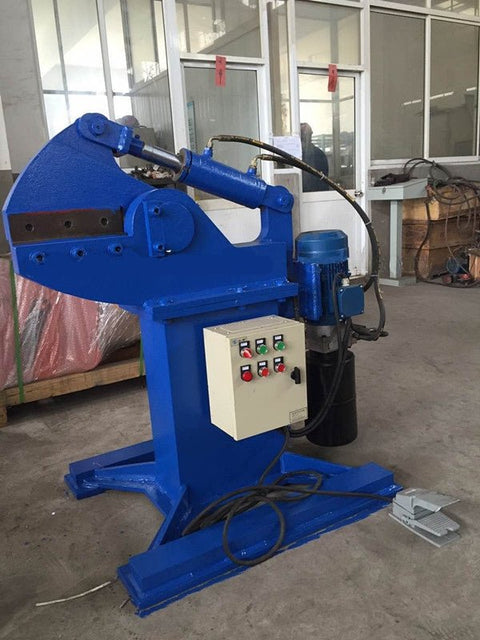 “96 ton hydraulic alligator shear cutting steel rod”
“250 ton scrap metal shear machine for recycling”
“Heavy-duty hydraulic metal shear with foot pedal control”
“Blue scrap shear machine – AS601PH model”