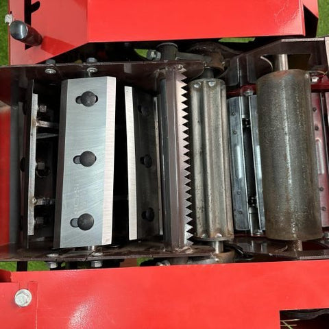 Silage chopping animal feed machine for corn and grass
Front view of 621321 chaff cutter machine in red color
Chaff and corn cutter for goat and sheep feed preparation
Industrial livestock feed chopping machine on field