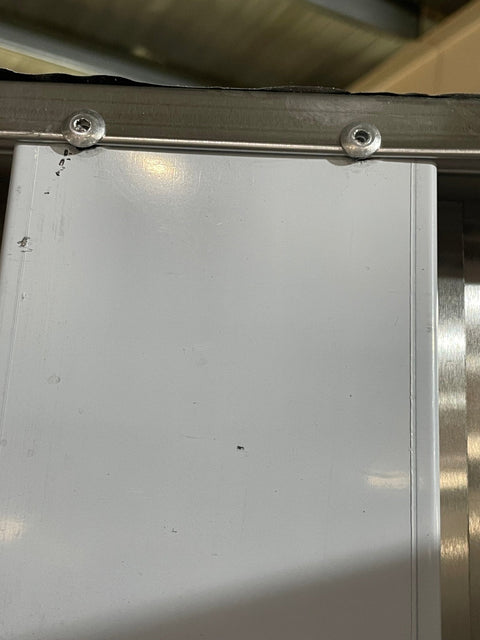 Stainless steel rolling work table with locking wheels – front view
48-inch stainless steel prep station with under-shelf and casters
72-inch commercial kitchen table with wheels – side angle
Mobile food service prep table with heavy-duty design
Industrial stainless table in warehouse environment