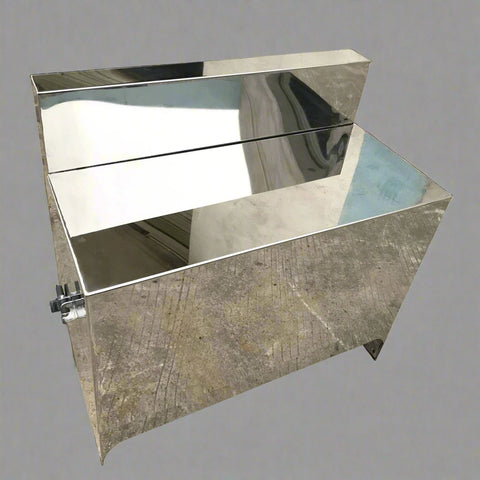 "30 inch stainless steel battery step box for Peterbilt trucks"
"Heavy-duty battery storage box with polished finish"
"Polished stainless step box compatible with Peterbilt 359, 379, 388, 389"
"Truck battery box with reinforced base and secure lid straps"