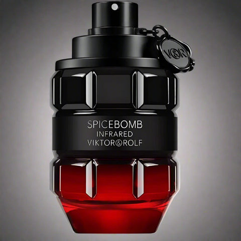 Spicebomb Infrared grenade bottle – front view
Viktor&Rolf red fragrance bottle and box packaging
Infrared Spicebomb men's cologne with bold red accent
Spicy designer fragrance for men – Spicebomb Infrared