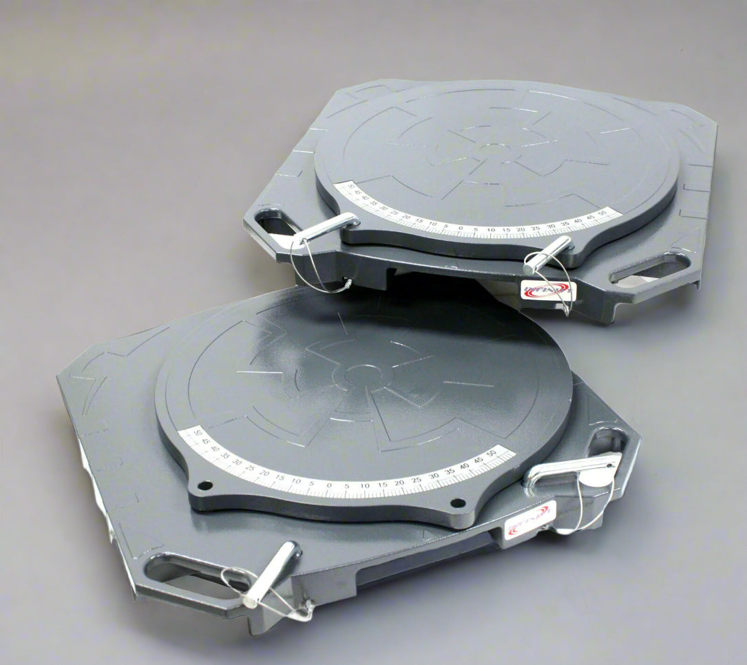 Two wheel alignment plates with 360° rotation
Side view of aluminum turntable plate with ball bearings
Top view showing angle adjustment markings
Close-up of the turntable base and mounting bolts
Full product layout – turntable pair for alignment tasks