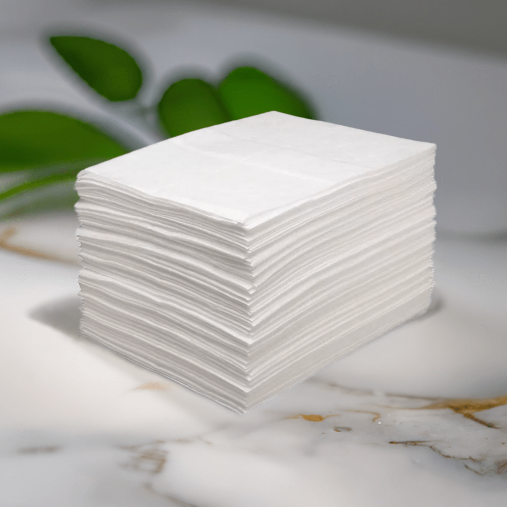 Close-up of oil absorbent pads texture and 1-ply design – lightweight and durable