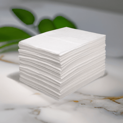 Close-up of oil absorbent pads texture and 1-ply design – lightweight and durable