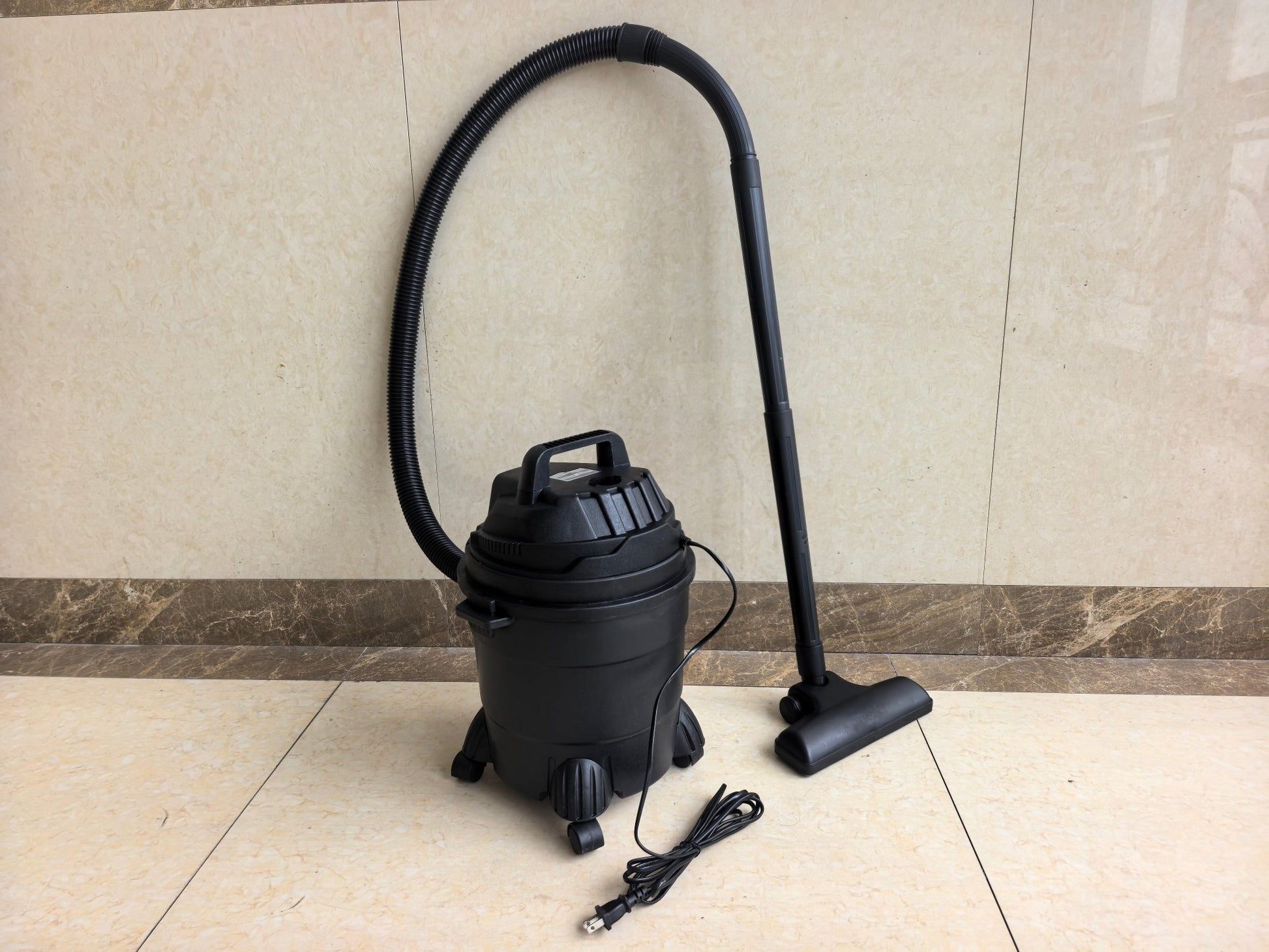 12 L Wet & Dry Vacuum Cleaner 1000W 18KPA VC12L18 - with | Sold by Uncle Wiener's Wholesale