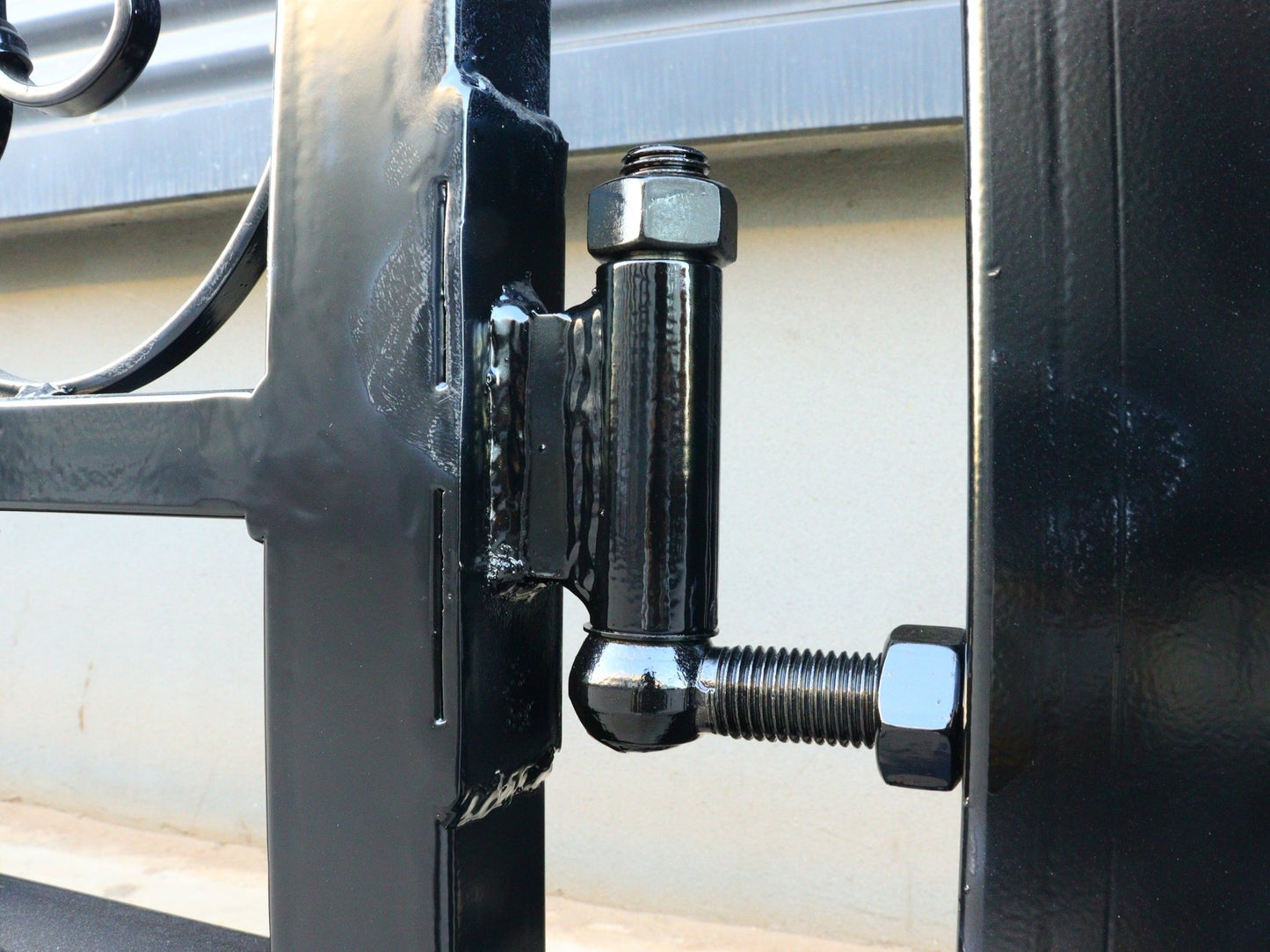 20 FT Heavy - Duty Steel Driveway Gate with Deer Artwork – Black Dual Swing Farm & Driveway Gate Kit SU20DG - with | Sold by Uncle Wiener's Wholesale