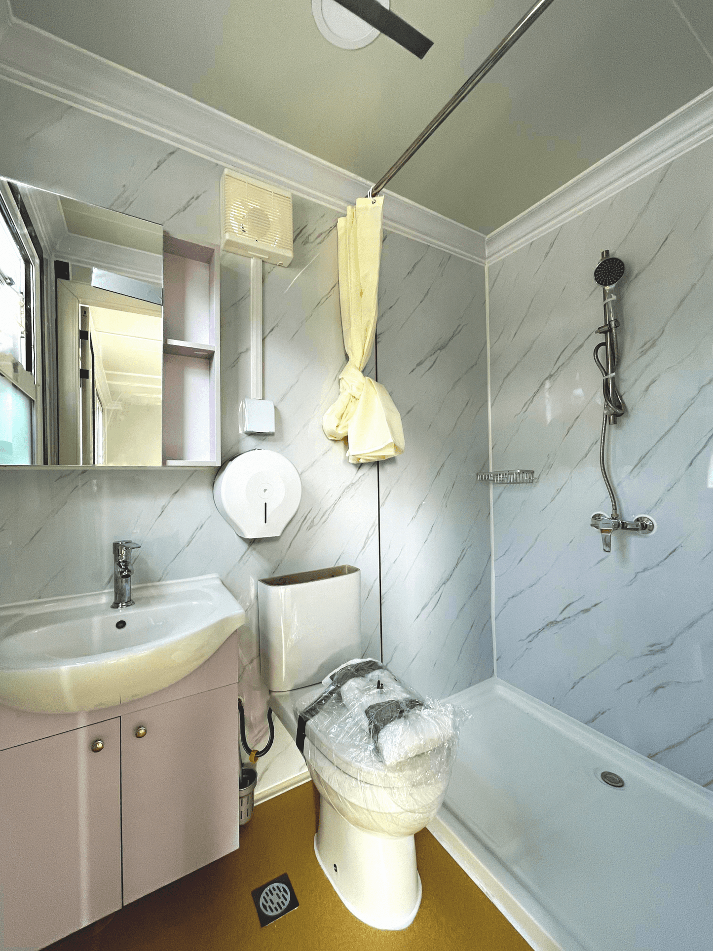 20FT Mobile Office with Bathroom & Kitchen | Insulated, Wired, Ready to Use SU289481 - with | Sold by Uncle Wiener's Wholesale