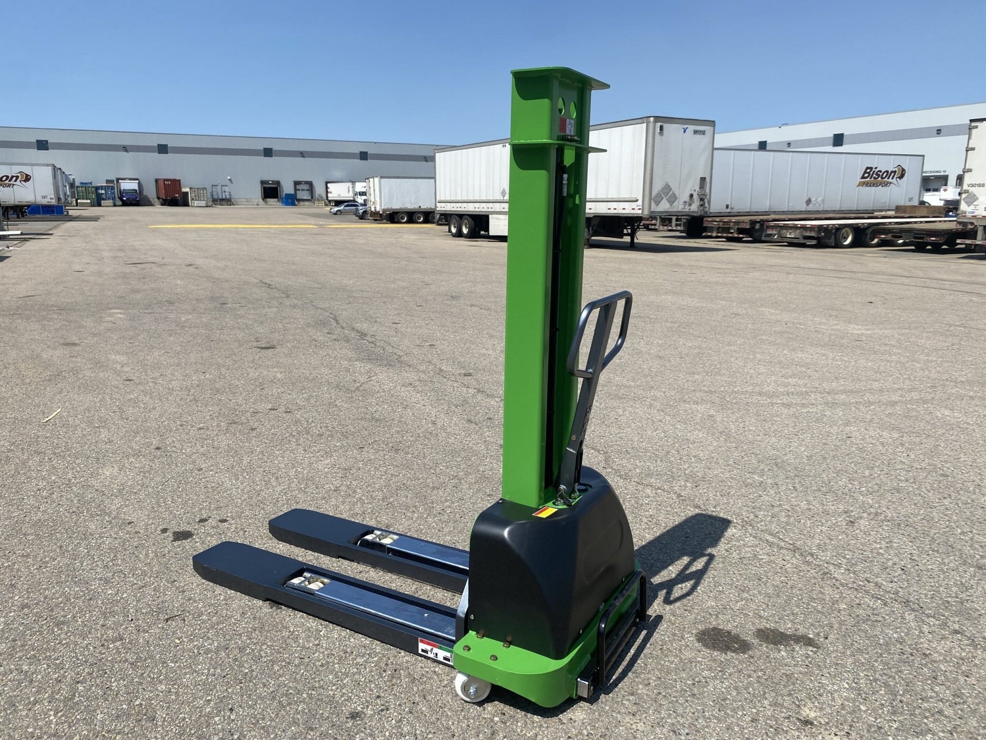 2200 lb Portable Electric Pallet Jack Forklift Stacker 1300mm Lift ES121000 - with | Sold by Uncle Wiener's Wholesale