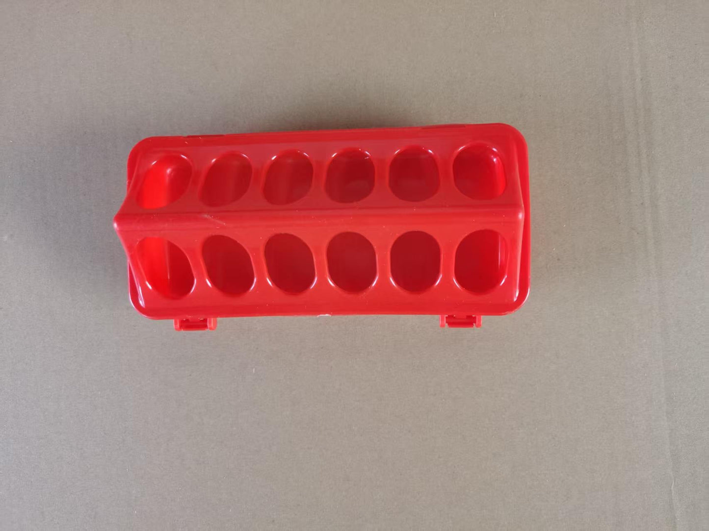28 & 18 Hole Chick, Pigeon & Quail Feeder – 50cm Durable Plastic Poultry Feeder with Flip-Top Lid866051 - General Equipment with 12 Hole | Sold by Uncle Wiener's Wholesale