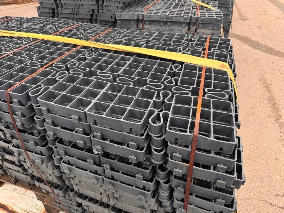 3' x 3' x 1" Interlocking Plastic Grid – EcoGrid Permeable Ground Reinforcement System - with | Sold by Uncle Wiener's Wholesale