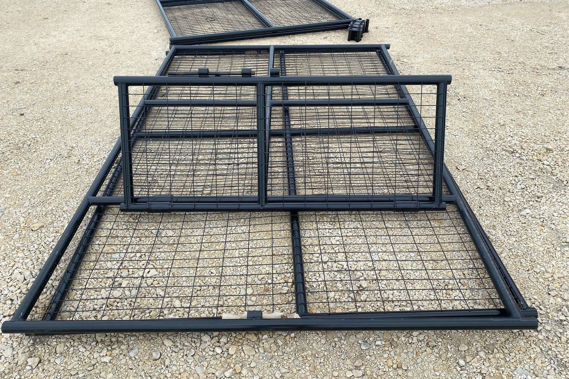 9 FT x 9 FT x 6 FT Outdoor Metal Dog Kennel Fence with Entry Gate – Black Heavy-Duty Pet Enclosure