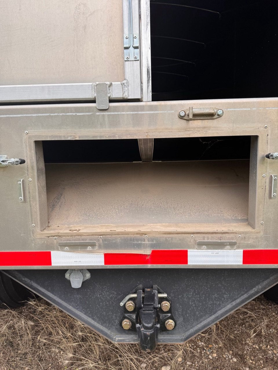 30 ft Drying Cube Silage Wagon – Forage & Silage Wagon with Aeration Floor - with Aluminum | Sold by Uncle Wiener's Wholesale