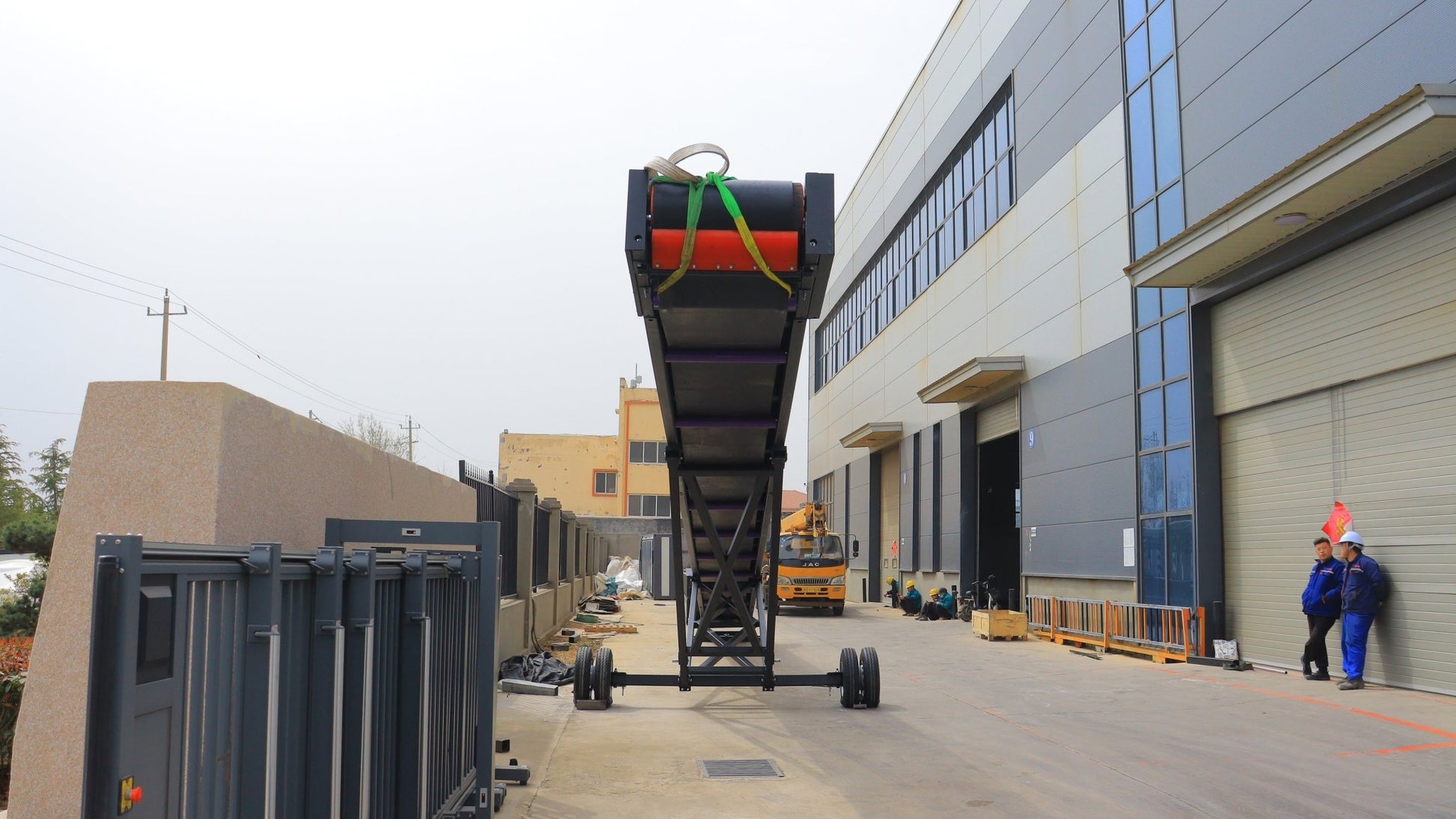 30 x 60 FT Heavy Duty Stacking Conveyor for Mining, Recycling, Aggregates SU25602 - with | Sold by Uncle Wiener's Wholesale