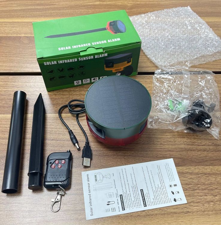 360 Degree Solar Motion Alarm 110dB Dog Barking Gunshot Siren Strobe Light MFRE911S - with | Sold by Uncle Wiener's Wholesale