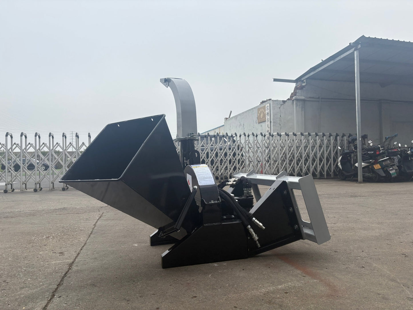 4 Inch Self Feeding PTO Wood Chipper Heavy Duty Tractor Mount Steel Infeed SSBX424 - with | Sold by Uncle Wiener's Wholesale