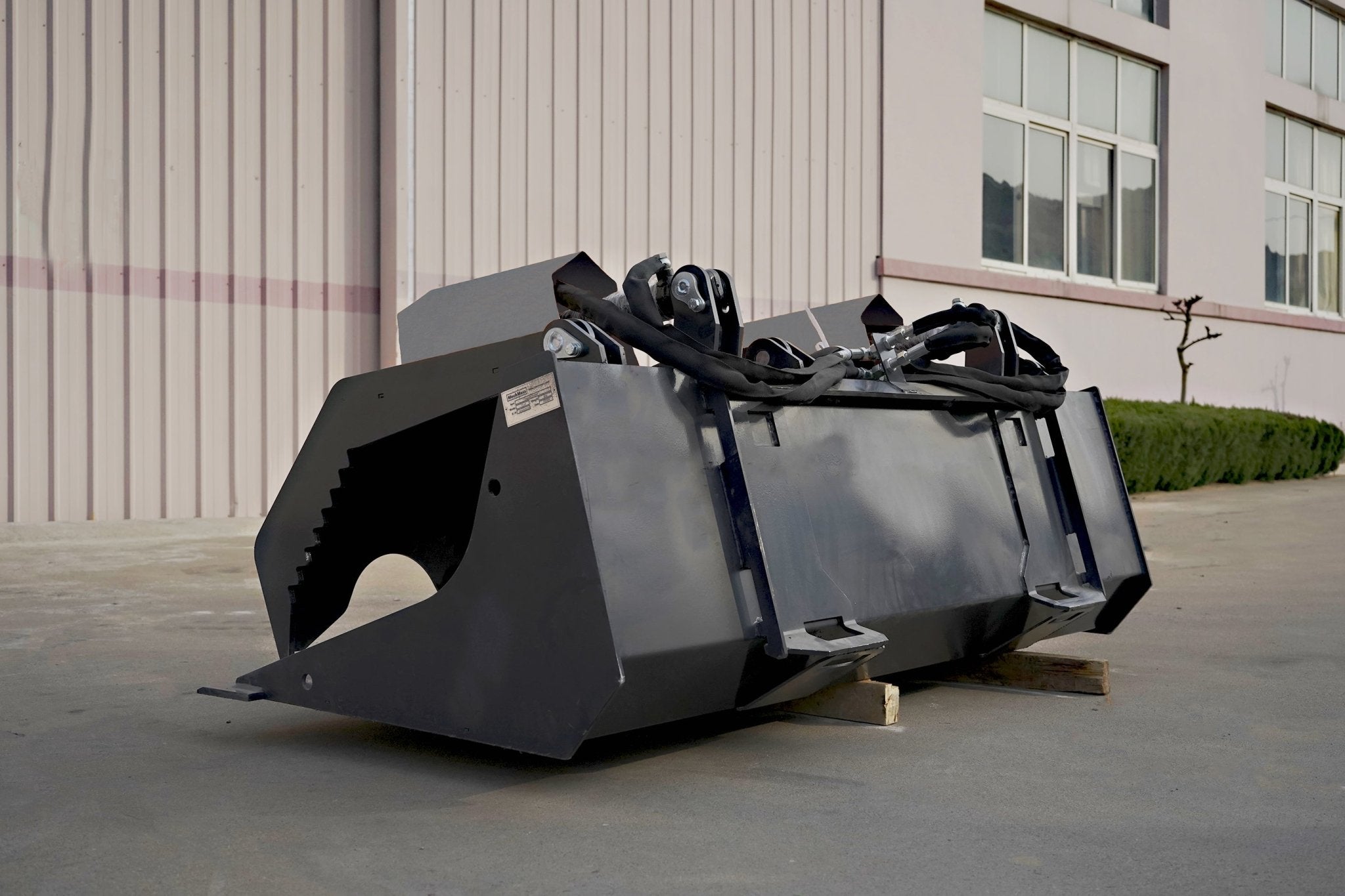 72” Skid Steer Grapple Bucket for Wood Heavy - Duty Hydraulic Attachment SU752825 - with | Sold by Uncle Wiener's Wholesale