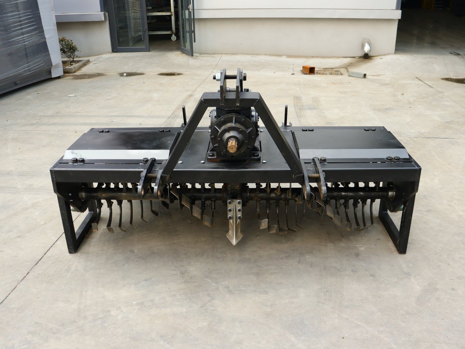 75" 3-Point Hitch Rotary Tiller for 30–60 HP Tractors with 52 Blades, 12–16 cm Working Depth & PTO Drive SU3PT72 - with | Sold by Uncle Wiener's Wholesale