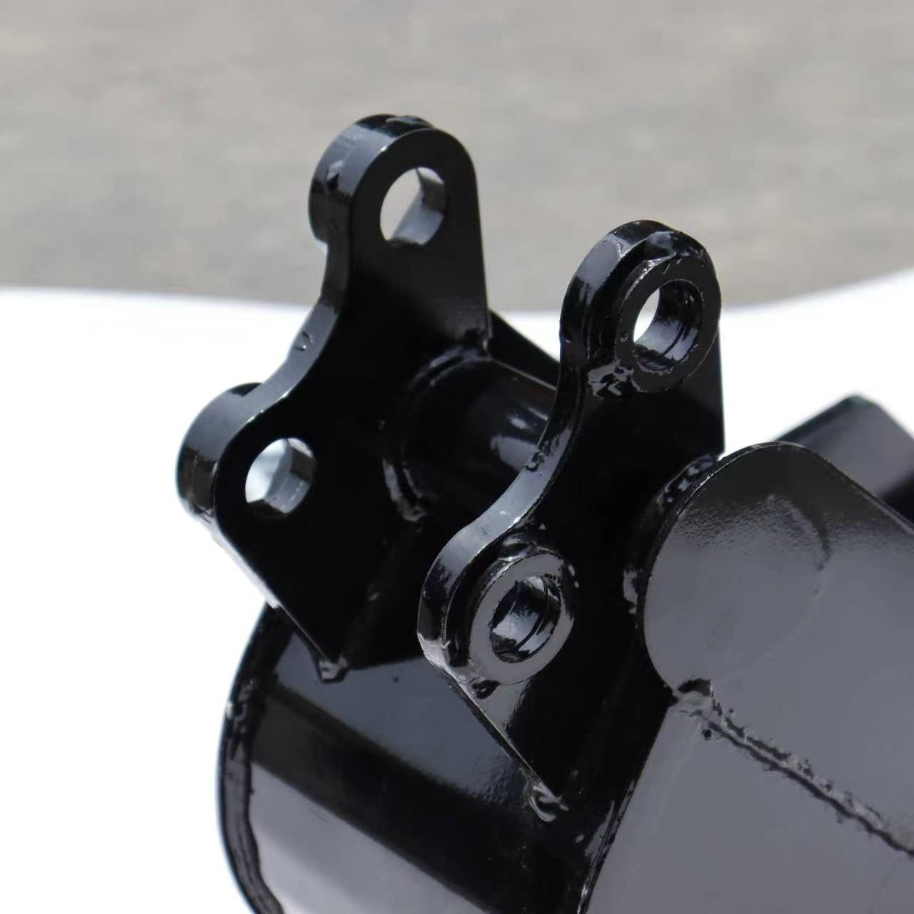 8" Mini Skid Steer Narrow Tooth Bucket Attachment for Trenching, Digging & Tight Access Work MB200T - with | Sold by Uncle Wiener's Wholesale