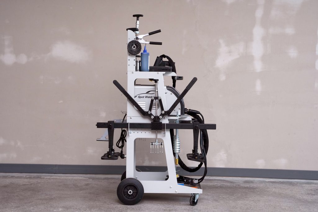 Auto Body Dent Repair Welding Machine F90ESS front view
F90ESS Spot Welder with 3800A output and accessories
Professional auto panel dent pulling machine with display
Tool selection options for F90ESS spot welder
Auto repair welding machine for body shops and garages