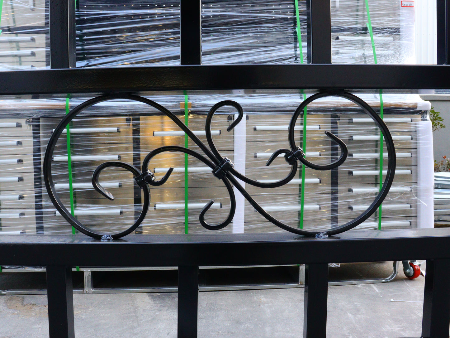 20 FT Heavy-Duty Steel Driveway Gate with Tree of Life Artwork – Black Dual Swing Farm Gate Kit SU20TL