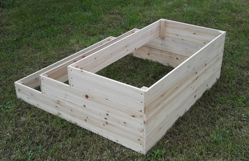 3-tier wooden raised garden bed on lawn
Step-style cedar planter box for vegetables and herbs
Easy-to-assemble elevated garden bed with tiered design

Outdoor wooden planter with 3 levels for home gardening
Spacious planter box for backyard flower and herb gardens
Durable raised bed for patio vegetable planting