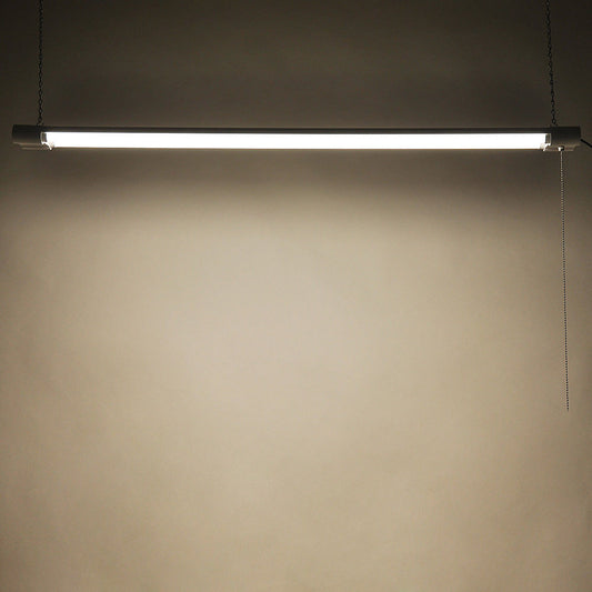 LED tube work light with plug-and-play chain
Linkable LED garage light mounted on ceiling
White 40W LED tube with pull chain switch
Shop light showing 200 LED panel
Multiple 40W LED fixtures installed in workshop