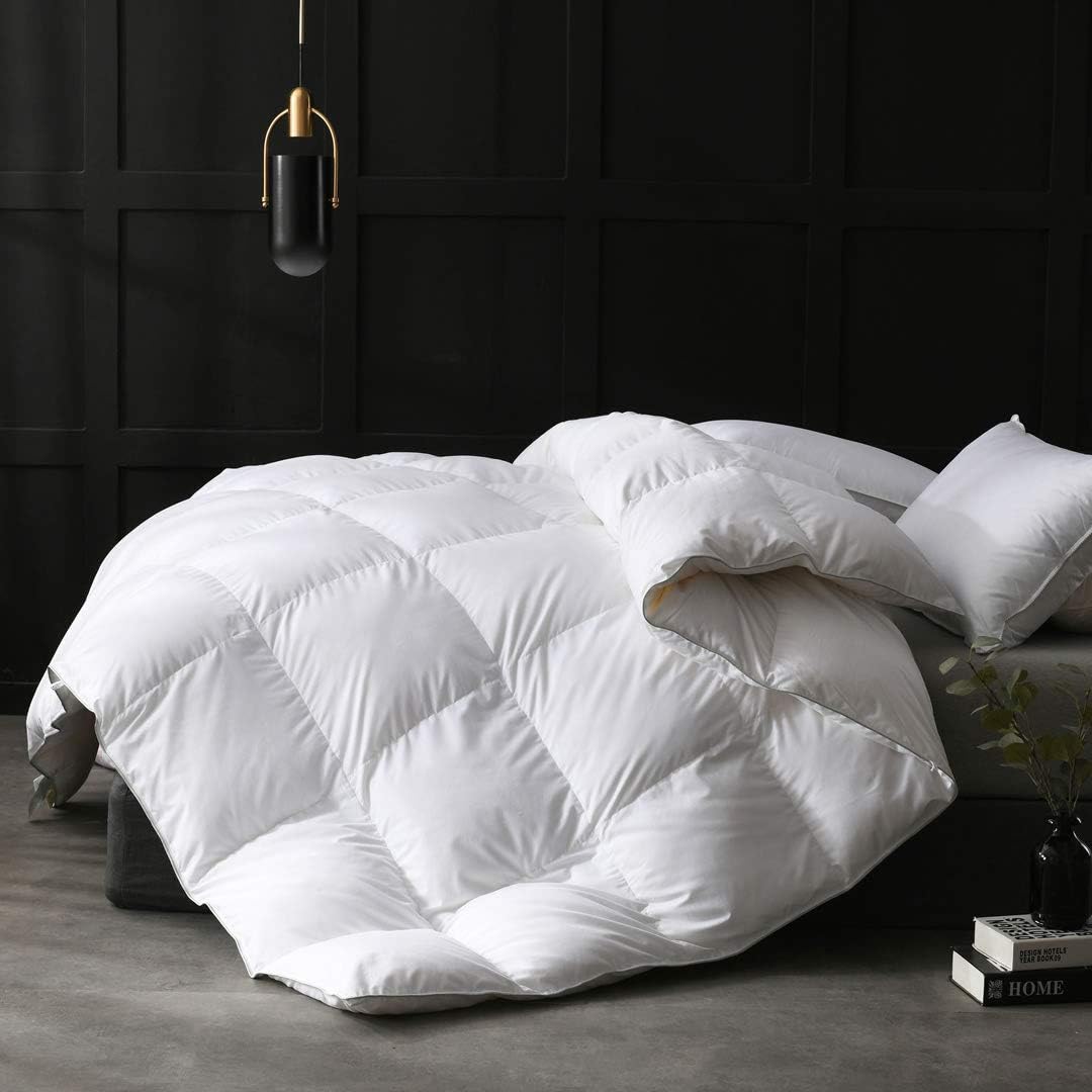 APSMILE Down Duvet , Hotel Collection Duvet with Goose Down and Goose Feathers - with California King | Sold by Uncle Wiener's Wholesale