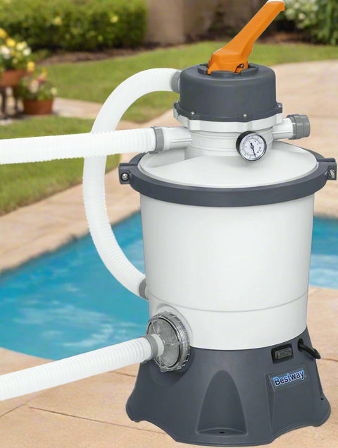 Bestway Flowclear sand filter pump for above-ground pools – front view
Pool pump with strainer basket and clamp system – Model 58516
Above-ground pool filter pump system in use with pool setup
